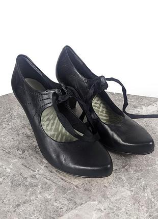 Туфлі жіночі clarks чорні шкіряні, розмір 40 (6½ uk), висока шпилька