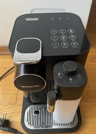 Nespresso gran lattissima в ідеальному стані