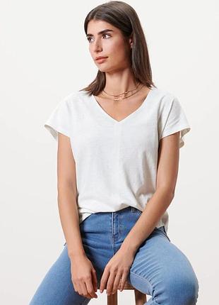 Элегантная женская футболка