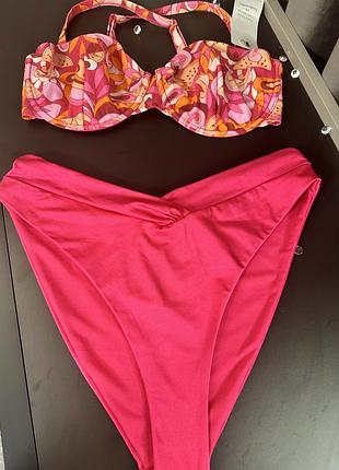 Чудовий яскравий купальник hunkemoller