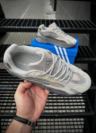 Кроссівки adidas yeezy boost 700