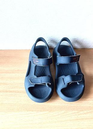 Босоніжки сандалі crocs с11/28р. устілка 17,5 см