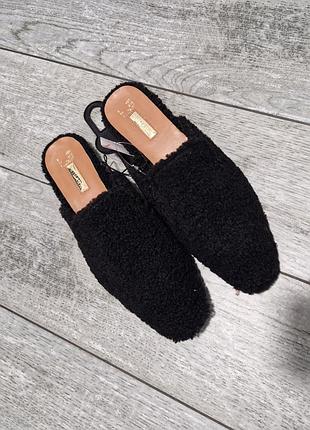 Меховые мюли primark.