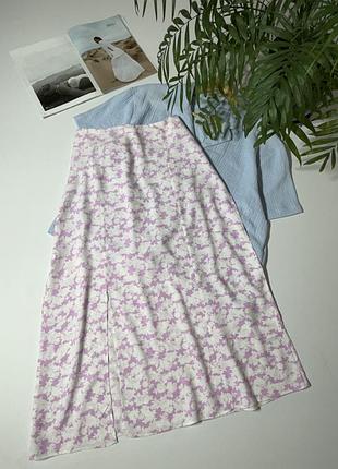 Спідниця з розрізом