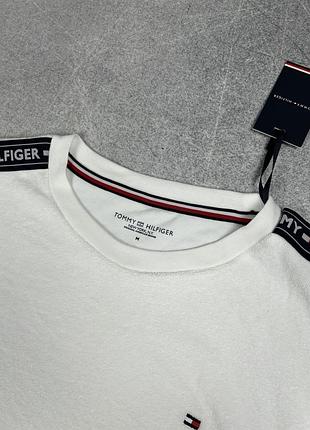 Tommy hilfiger футболка легка біла літня оригінал лампаси3 фото