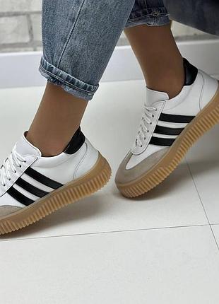 Жіночі кросівки у стилі adidas замш