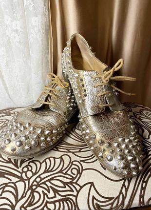 Туфлі з шипами , 39 розмір , дуже зручні
