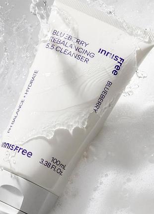 Балансуюча пінка для вмивання innisfree blueberry rebalancing 5.5 cleanser