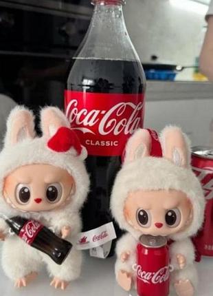 Готовим подарочки !!!! брелок игркшка лабубу labubu the monsters coca-cola series popmart!