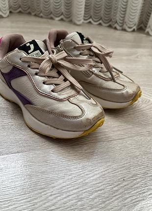 Дитячі кросівки осінь на дівчинку