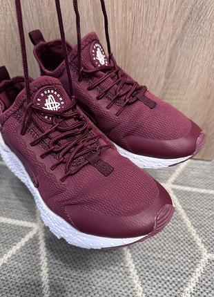Кросівки жіночі nike huarache burgundy