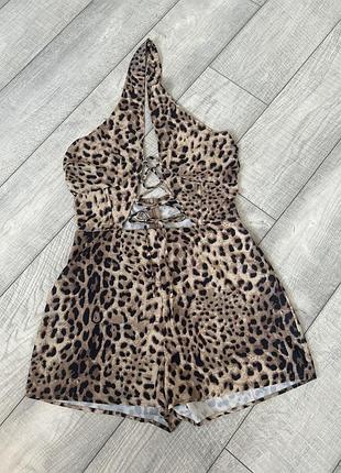 Ромпер, комбінезон шортами