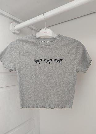 Вкорочена футболка жіноча