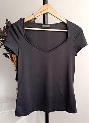 Базовая женская футболочка