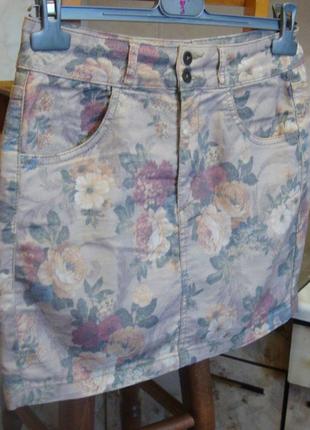 Юбка бежевая с цветами