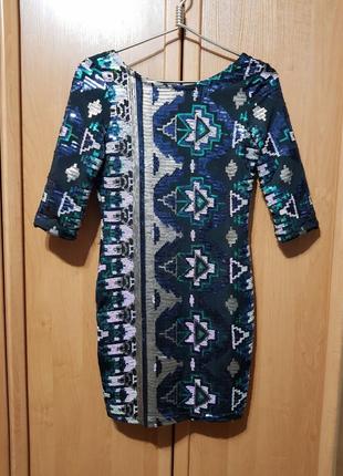 Красивое нарядное блестящее платье, черное короткое платье в разноцветных паетках, сукня