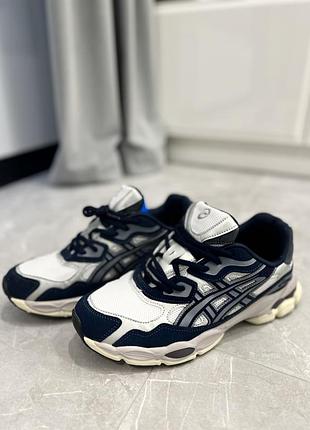 Чоловічі кросівки asics
