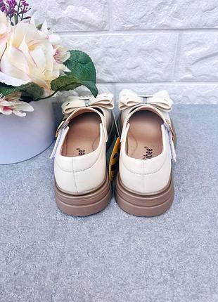 Стильные бежевые туфли 4