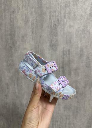 Босоніжки пінка