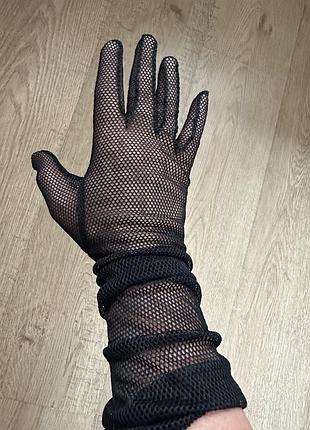 Длинные перчатки сеточка