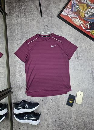 Бігова футболка nike dry miler running
