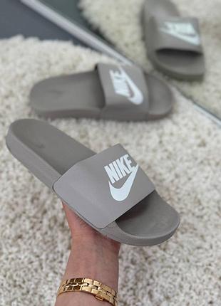 Жіночі шльопанці nike сірі з еко шкіри kk_h3322