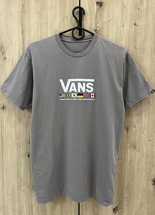 Футболка vans з прапорами