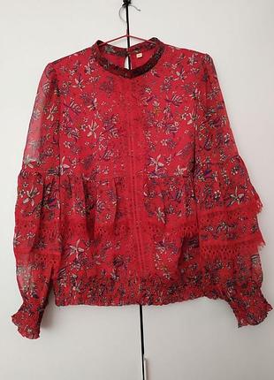 Красная блуза в стиле бохо с рюшами воланами оборками