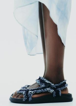 Джинсові сандалії на платформі  zara