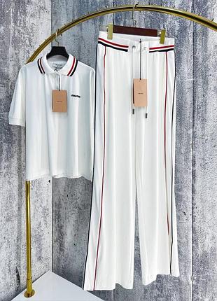 Женский костюм