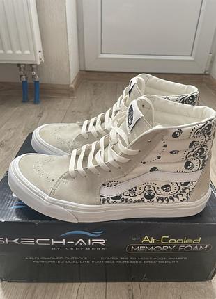Vans sk8-hi bandana in white