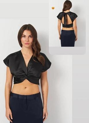 Сатиновый топ в черном цвете zara