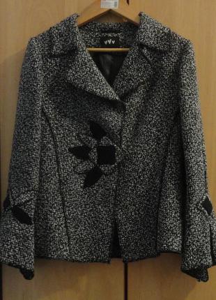 Супер брендовое  полупальто куртка пиджак  шерсть