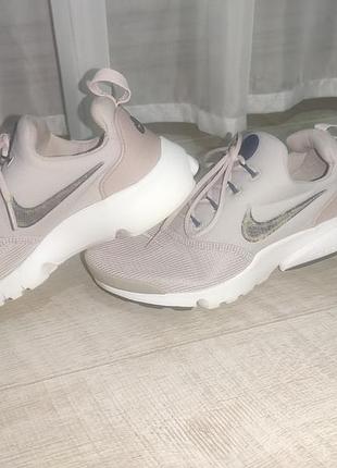 Кроссовки легкие и комфортные от nike р. 36