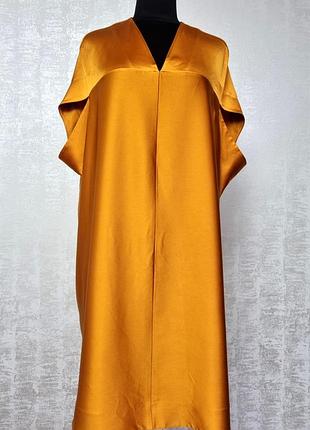 Роскошное золотистое платье