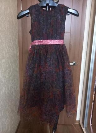 Нарядное платье