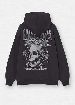Худи pull &amp; bear с принтом guns n’ roses с черепом. 8