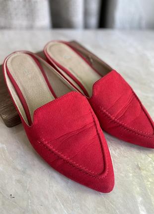 Червоні мюлі