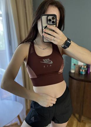 Коричневый широкий спортивный топ nike