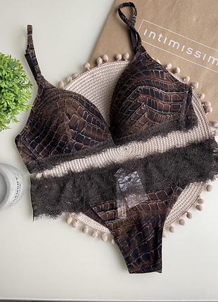 Комплект від італійського бренду від intimissimi