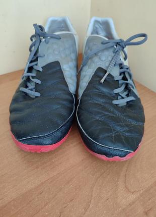 Кроссовки для футбола nike 46р