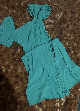 Жіночий сарафан з розрізом зелений