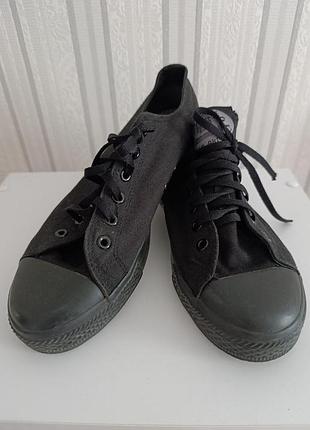 Оригінальні кеди dunlop, р. 38 (uk 5.5) — на вузьку стопу