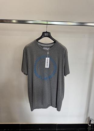 Чоловіча футболка