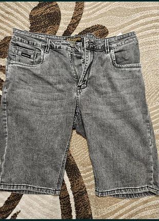 Джинсовые шорты
