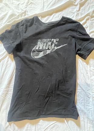 Продам футболку nike