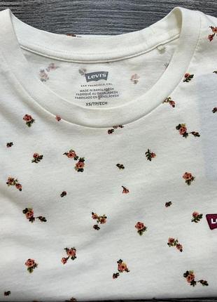 Футболка жіноча levi’s the perfect tee xs кремова з принтом, 100% бавовна
