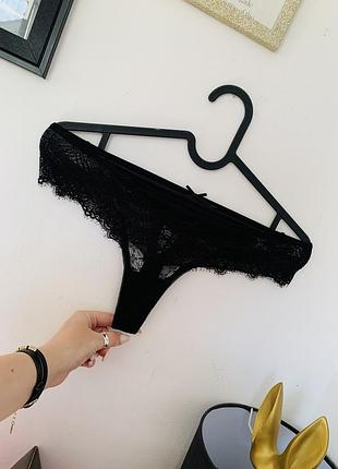 Черные трусики стринги