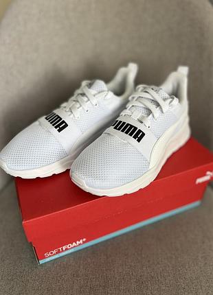 Кроссовки puma оригинал из америки 37р белые сетка