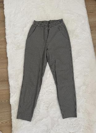 Штани жіночі в клітинку